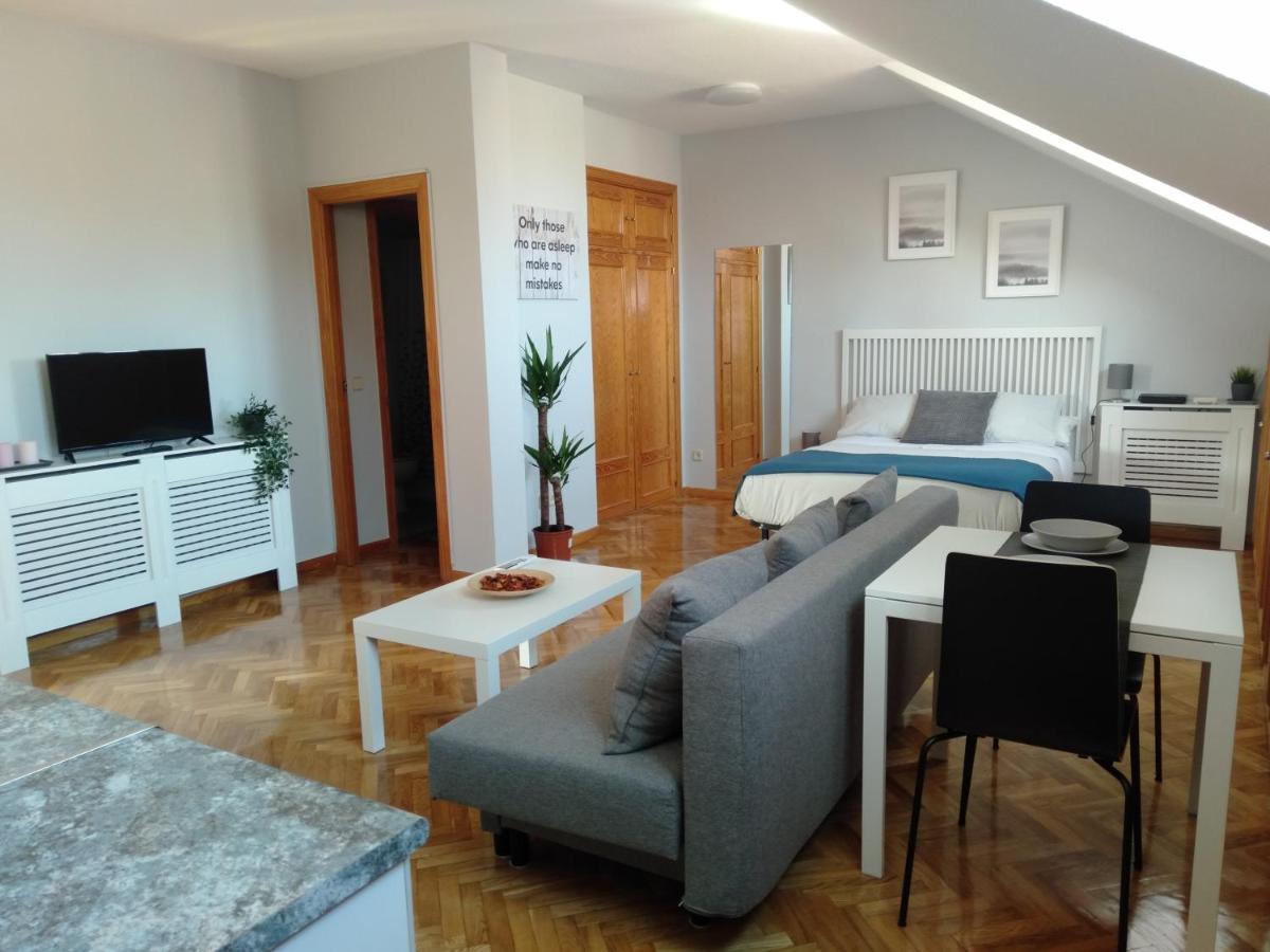 Airport Ifema Barajas Home Madrid Extérieur photo