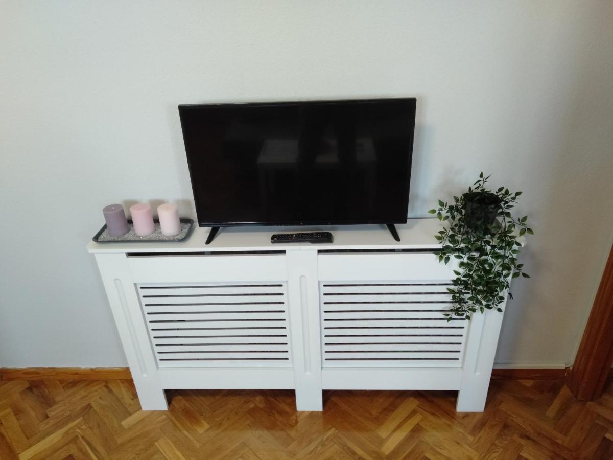 Airport Ifema Barajas Home Madrid Extérieur photo